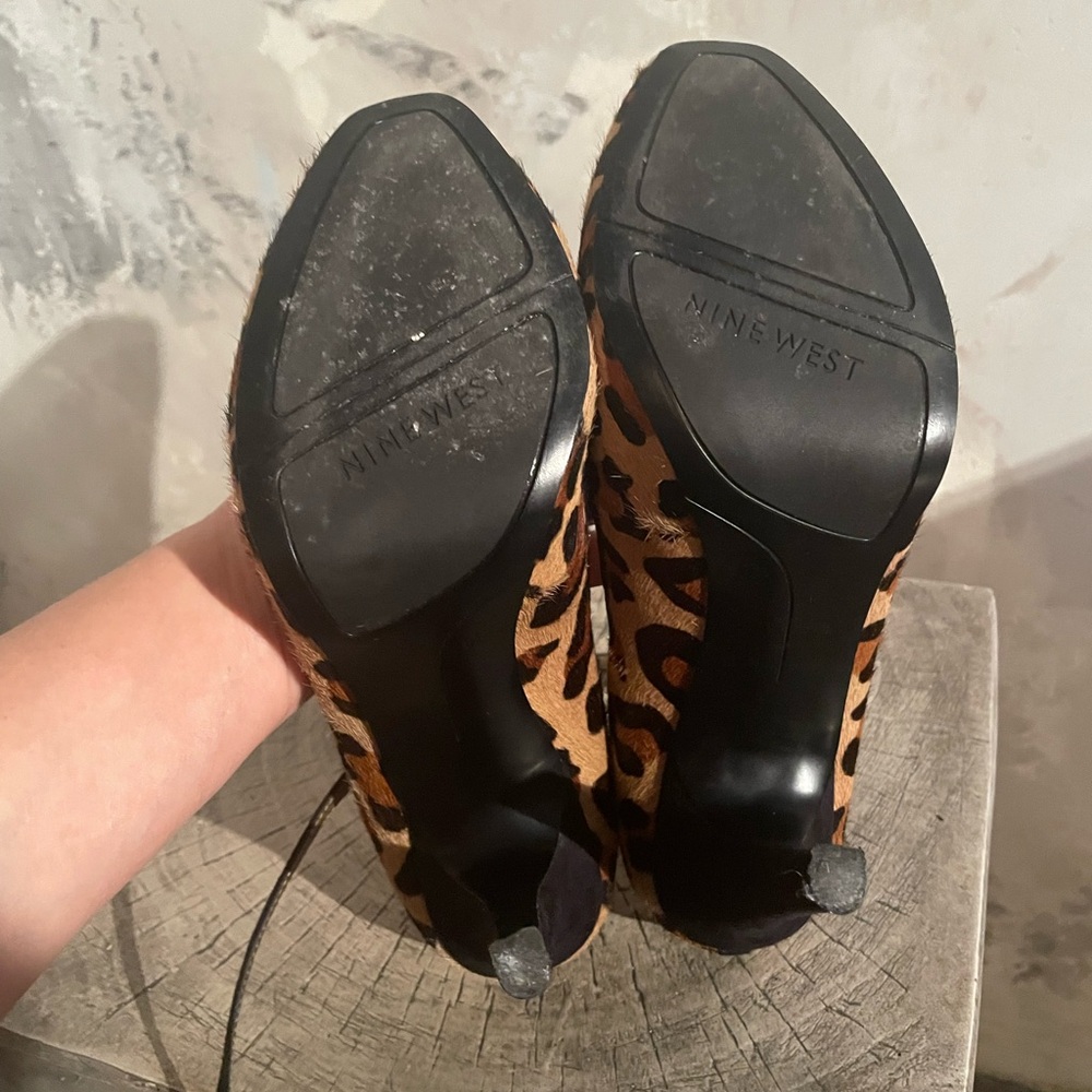 Nine West Animal Print Peep Toe Heels - Picture 6 of 8